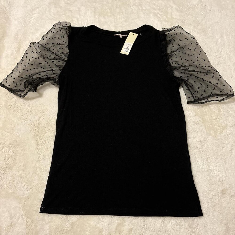 Francesca's Black top with puff sleeves size M